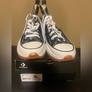 Converse unisex 6.5 Men’s 8 women’s